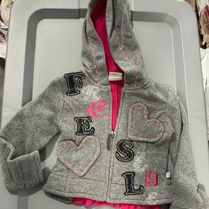 Red Sound Italian Designer Girls Gray and Pink Heart Zipper Hoodie Size 2T